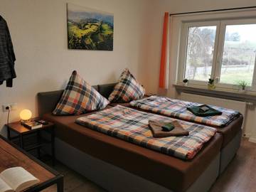 Ferienhaus für 4 Personen, mit Terrasse und Ausblick sowie Garten, mit Haustier in Rock am Ring