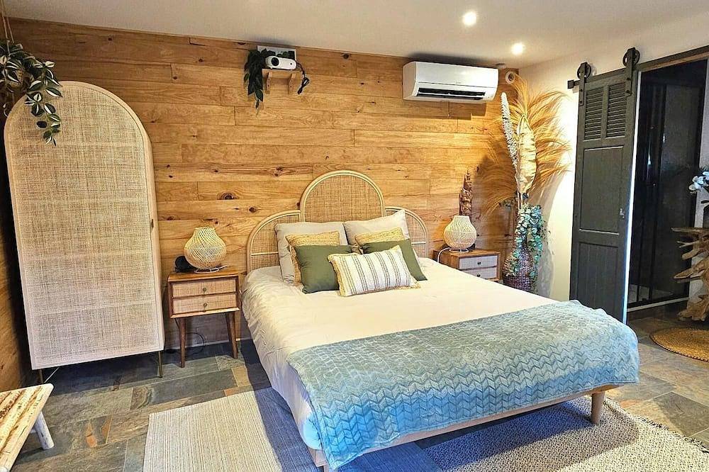 Samadhi, gîte avec jardin, clim, jacuzzi, parking privé, animaux acceptés in Toulon, Côte méditerranéenne (France)