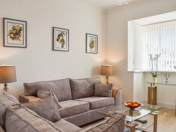 Holiday Rental for 4 People in Llanelli, Carmarthenshire, Photo 2