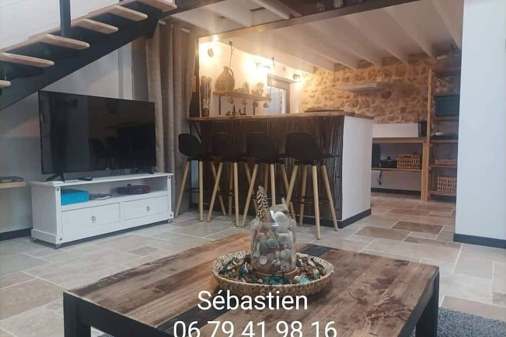 Ideal for curists, old barn of 50m2 restored with all comforts. in Casteljaloux, Nérac region