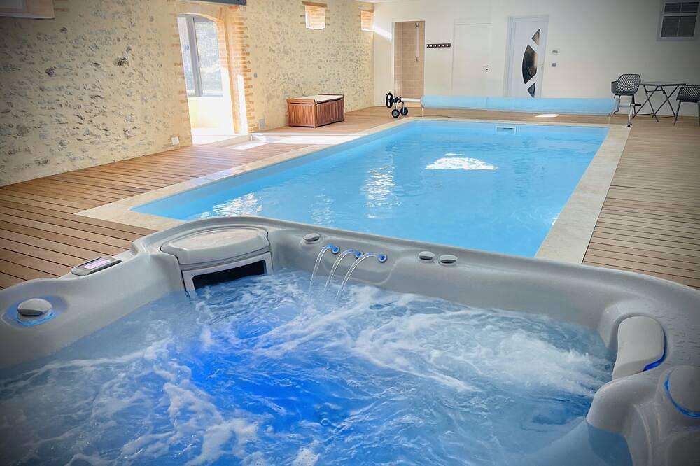 Country house with heated indoor pool, spa and games room in Saint-Gervais-en-Belin, Sarthe