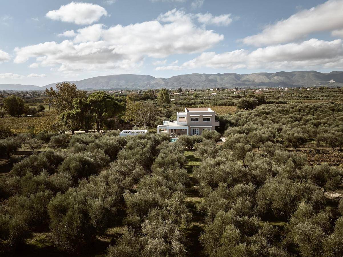 Hora Ionica Villa, Private Pool & 10acre Greenland, By Thinkvilla in Βανάτο, Ζάκυνθο
