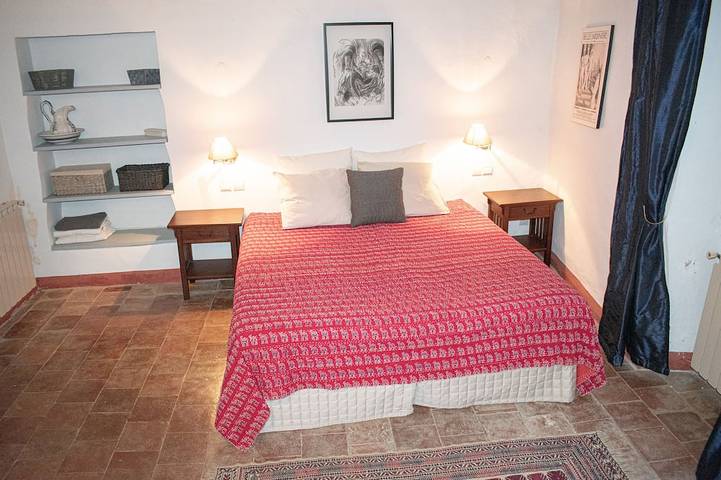 Location de vacances pour 8 personnes, avec terrasse et jardin à Monoblet - 2