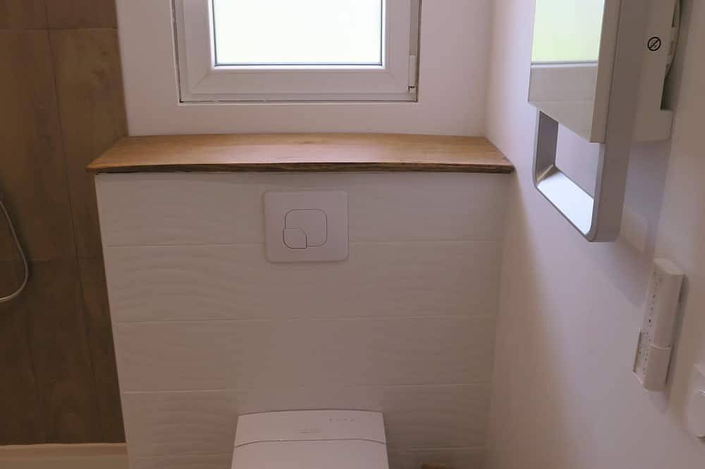 Appartement entier, Gîte japonais 2 à 4 personnes, Piscine, Spa et vue sur les Pyrénées in Puymaurin, Haute-Garonne