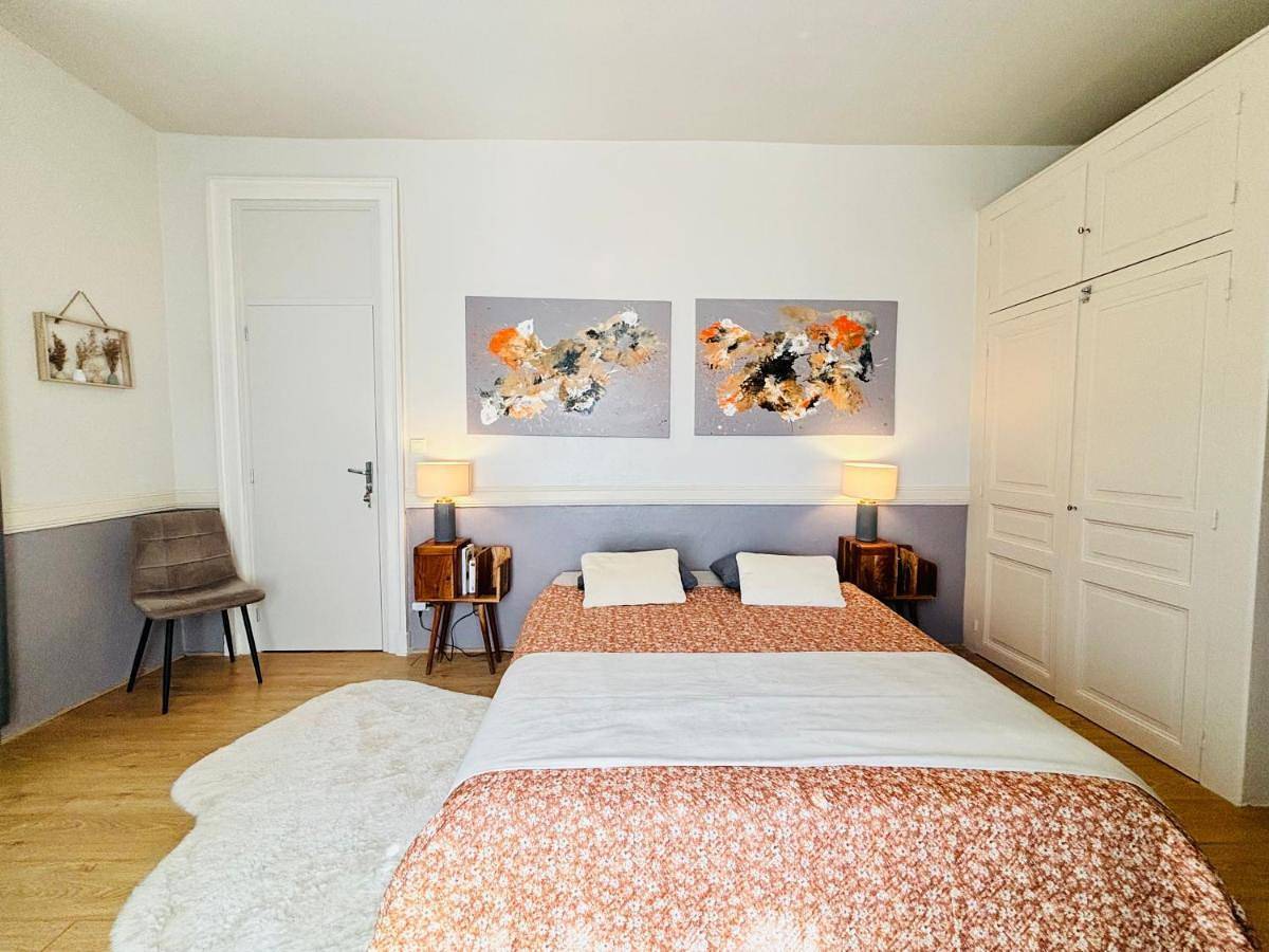 Family Room with Garden View in La Chapelle-de-Guinchay, Beaujolais