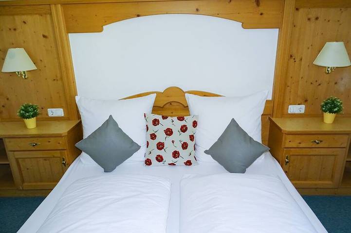 Entire apartment, Appartement Löwenzahn - Appartements Windschnur in Mayrhofen, Ziller valley alps