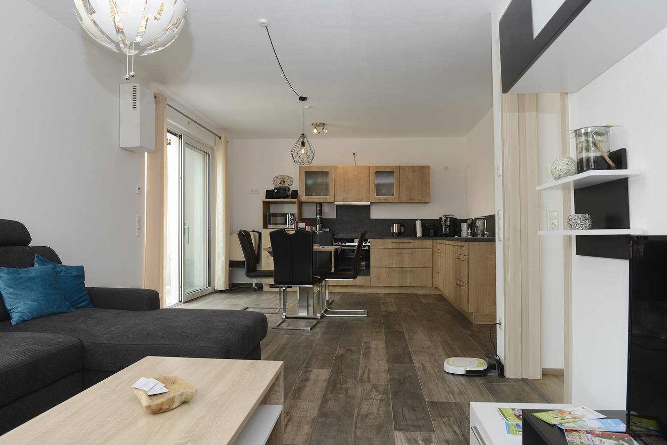 Ganze Wohnung, Ferienwohnung Schertel - Dorsbrunn - Urlaub in aufwendig sanierter Og-Wohnung in Pleinfeld, Fränkisches Seenland