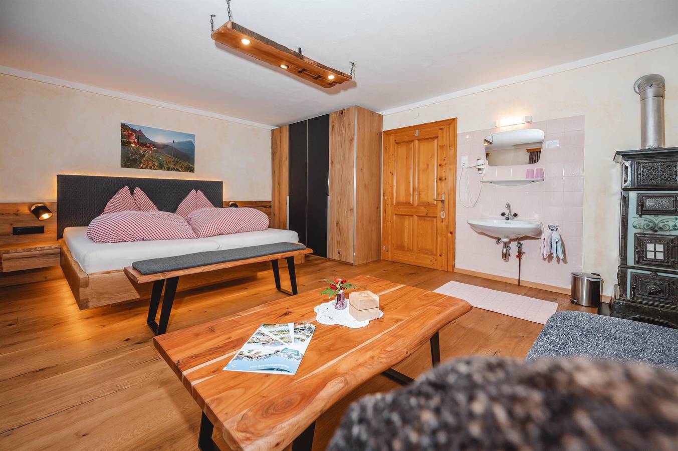 Doppel/Dreibettzimmer mit fl. Wasser in Annaberg-Lungötz, Tennengau