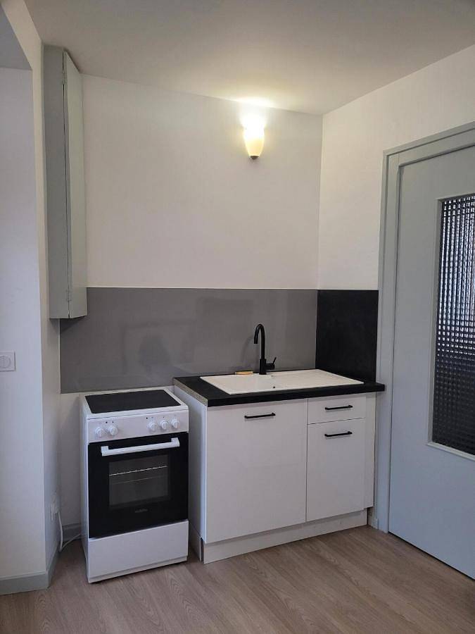 Appartement entier, Appartement F1 in Bas-en-Basset, Haute-Loire