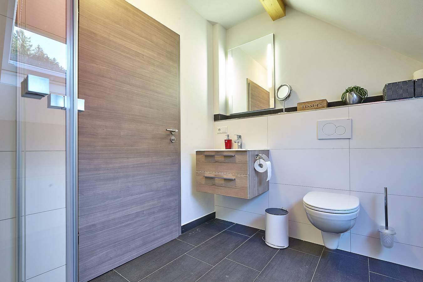 Ganze Ferienwohnung, Ferienwohnung Romanshof - Ferienwohnung mit 74qm, Infrarot-Wärmekabine, 2 Schlafzimmer, max. 3 Personen in Loßburg, Mittlerer Schwarzwald