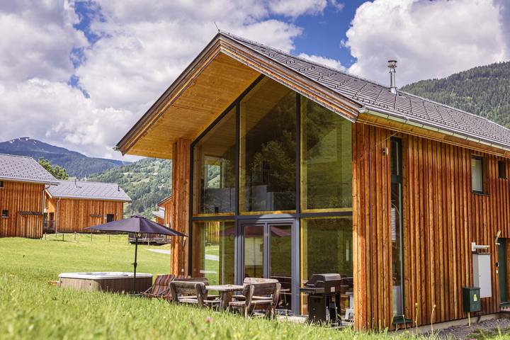 Ferienhaus für 14 Personen, mit Whirlpool und Terrasse sowie Sauna in Kreischberg