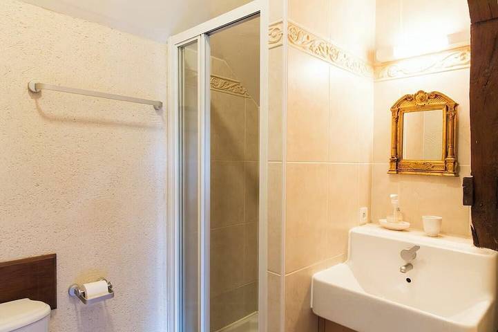 Location de vacances pour 4 personnes, avec piscine et balcon à Combourg - 4