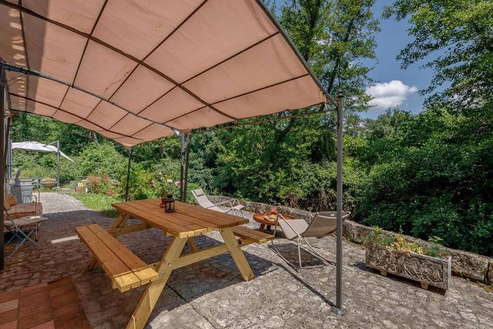 Location de vacances pour 9 personnes, avec vue et jardin, animaux acceptés à Périssac - 3