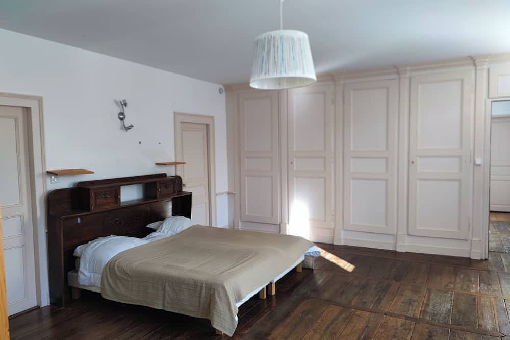 Gîte authentique et isolé en pleine campagne cantalienne – idéal famille & amis in Saignes, Parc naturel régional des Volcans d'Auvergne