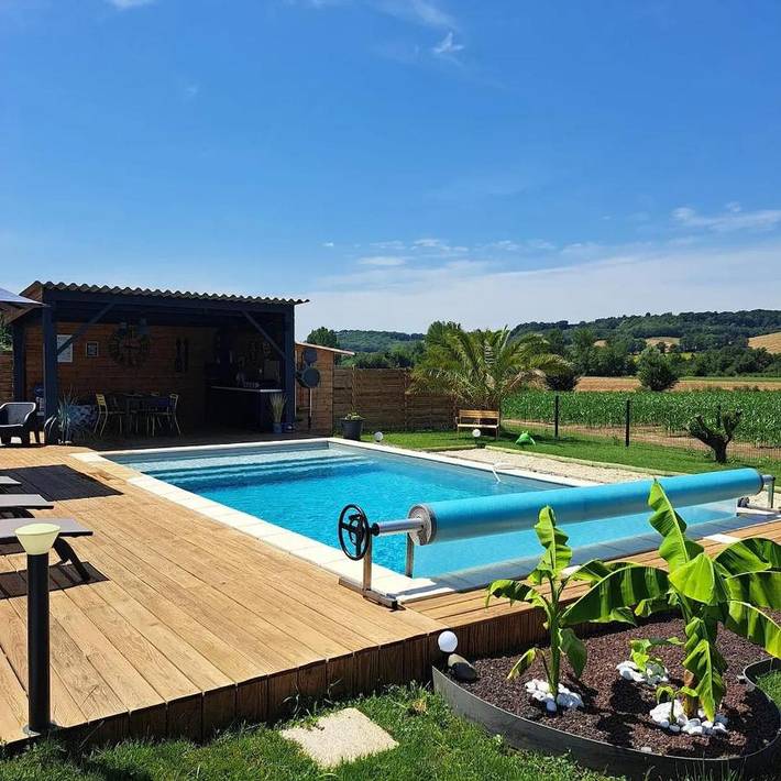 Location de vacances pour 7 personnes, avec piscine à Saint-Pierre-de-Clairac