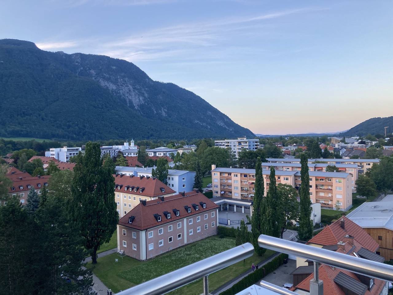 Ganze Ferienwohnung, Ferienwohnung Alpen-/Stadtpanorama Bad Reichenhall - Ferienwohnung privates Alpenpanorama 45qm in Bad Reichenhall, Berchtesgadener Alpen