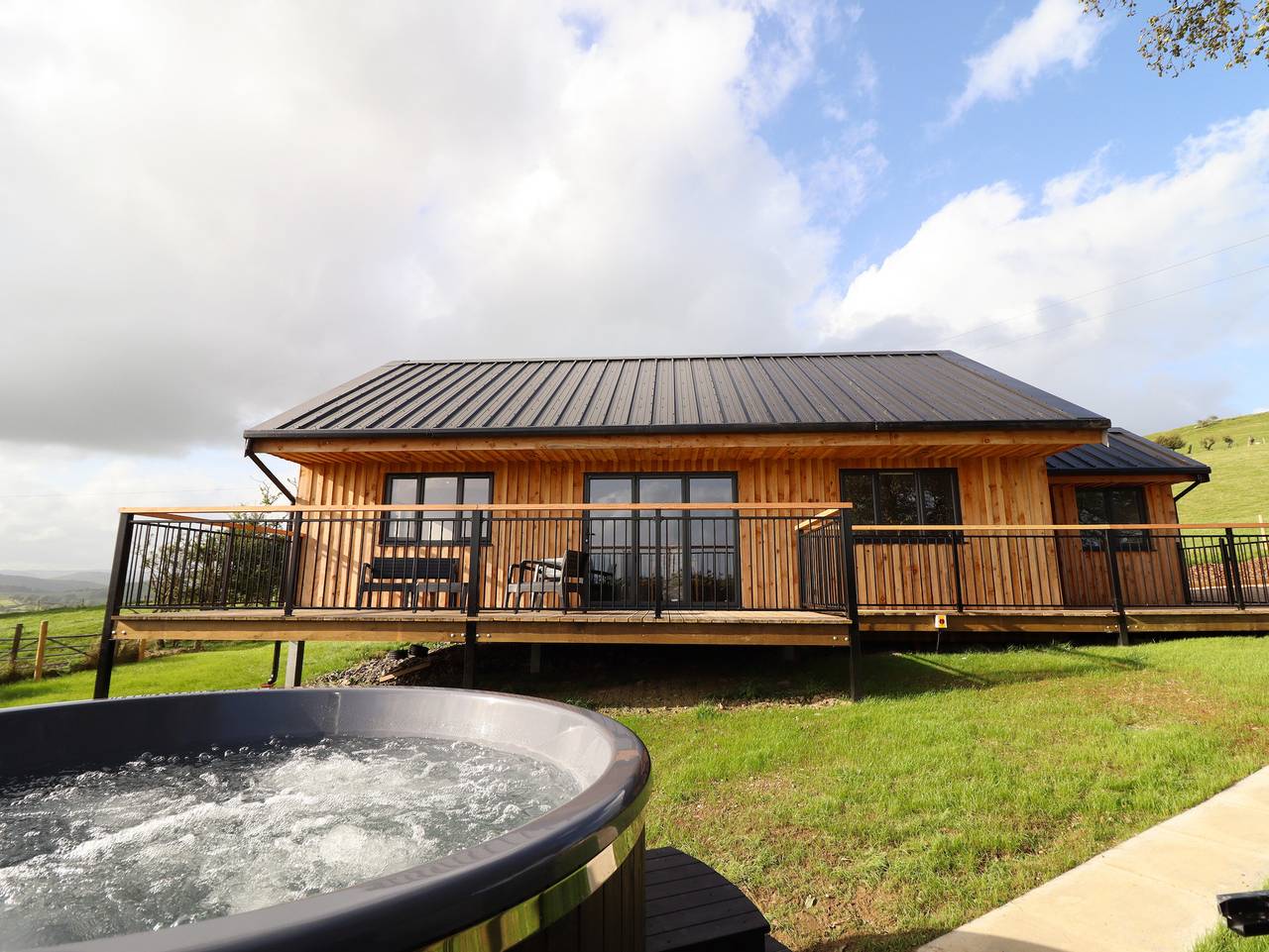 Mynydd Y Glyn Lodge in Powys