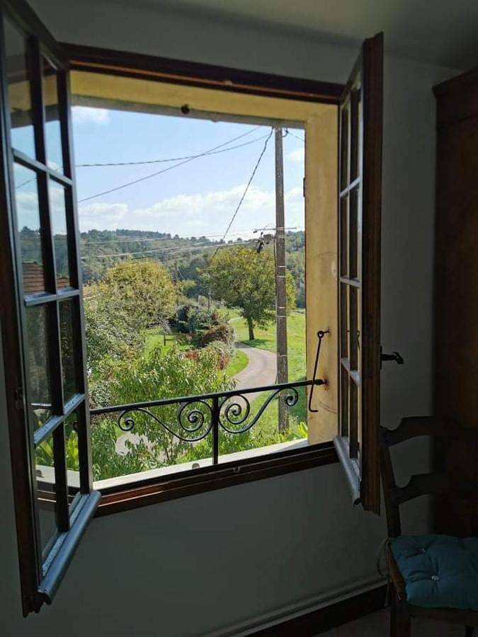 Three-Bedroom House in Frayssinet-le-Gélat, Quercy