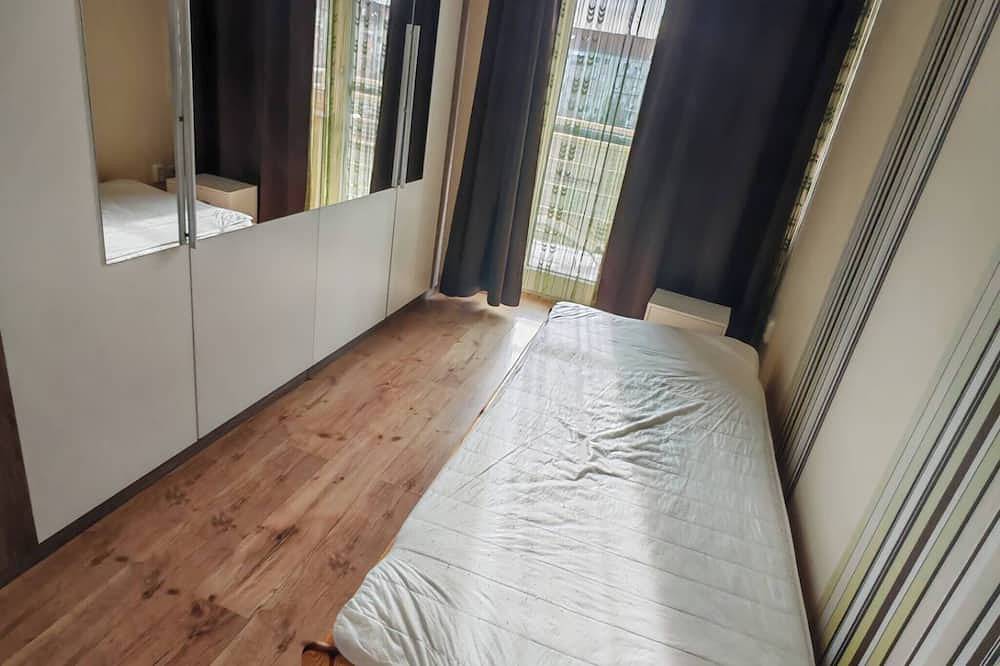 Ganze Wohnung, Domby Apartment mit Balkon in Ketschkemet, Kecskeméti járás
