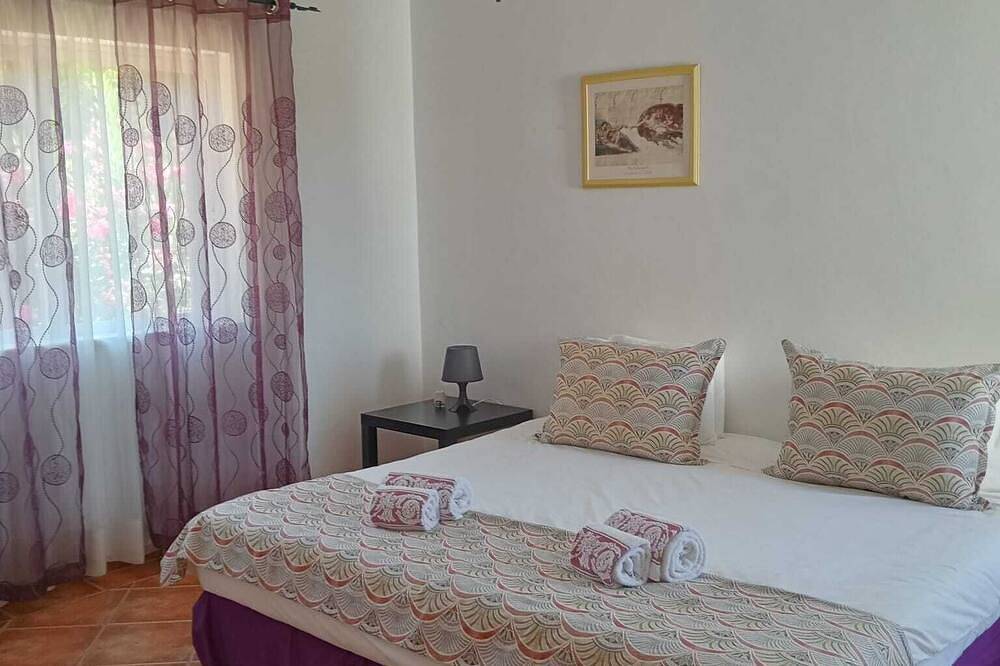 Villa Nuria - Zentral gelegen, nur wenige Minuten von Quinta do Lago und Vale do Lobo entfernt in Almancil, Parque Natural da Ria Formosa