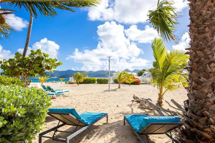 Location de vacances pour 2 personnes, avec vue ainsi que piscine et terrasse dans Nettlé Bay - 4