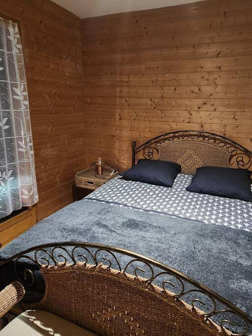 Chalet Antlana 2 avec cheminée in Signy-l'Abbaye, Ardennes