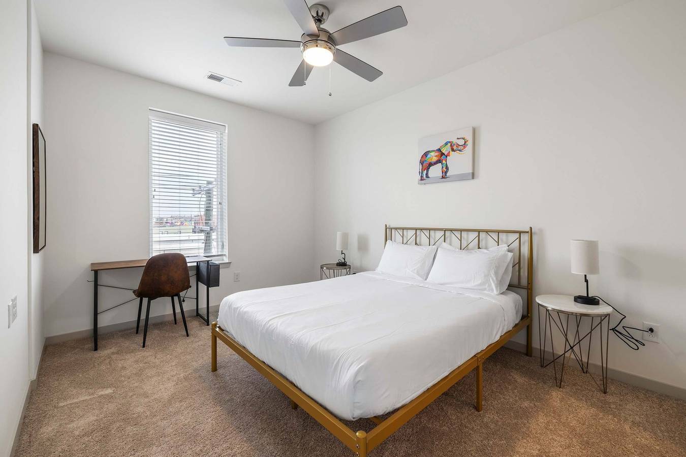 Geheel appartement, Modern Nulu 2Br Cozysuites in Louisville, Jefferson County (KY)