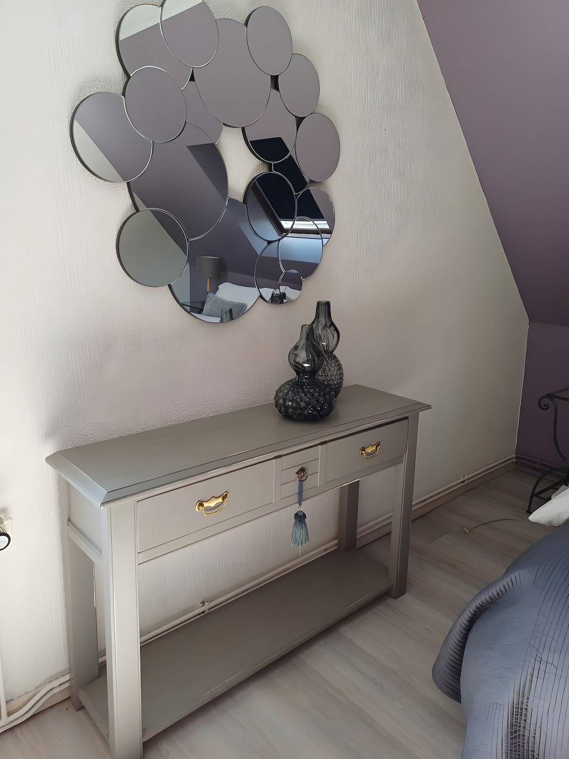 Gästezimmer „Tulpenzimmer“ mit Gemeinschaftspool, Terrasse und Wlan in Schlettstadt, Region Sélestat-Erstein