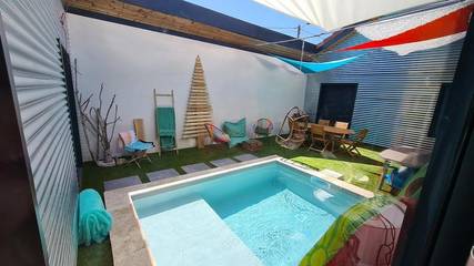 Cottage pour 8 personnes, avec piscine et terrasse à Riorges