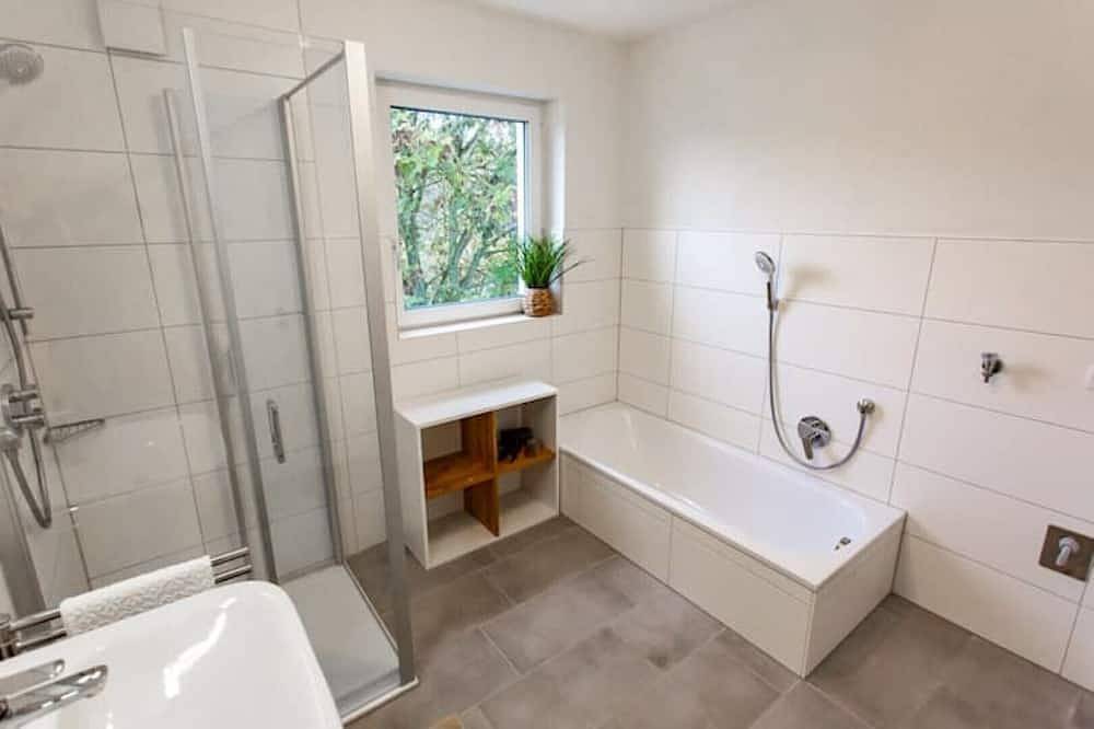 Ganze Wohnung, Cozy 3-Zi-Whg. mit Balkon *Nähe Europa Park* in Lahr, Mittlerer Schwarzwald