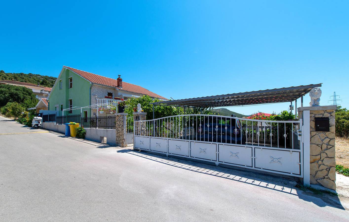 Ferienhaus für 5 Personen mit Terrasse in Bilice, Šibenik-Knin
