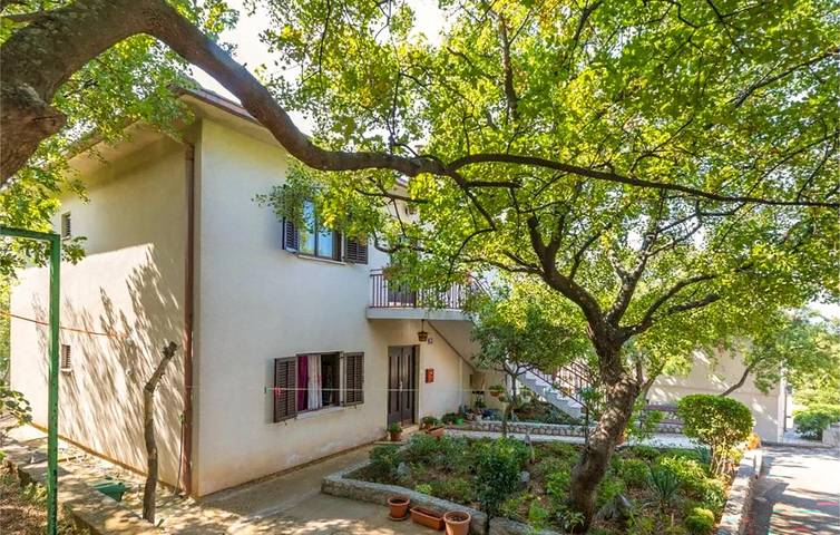 Ganze Ferienwohnung, Gemütliche Ferienwohnung mit Meerblick, Terrasse und Parkplatz in Klenovica in Klenovica, Primorje-Gorski Kotar