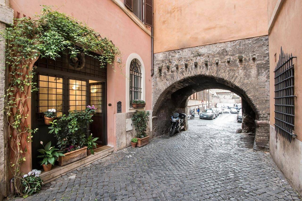 B&B Arco Del Lauro in Trastevere, Roma