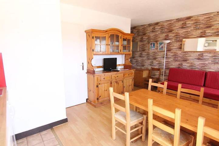 Appartement entier, Appartement cosy 2P, 6 pers, skis aux pieds, balcon sud-ouest, cœur de station L'Alpe d'Huez in Huez, Parc national des Écrins