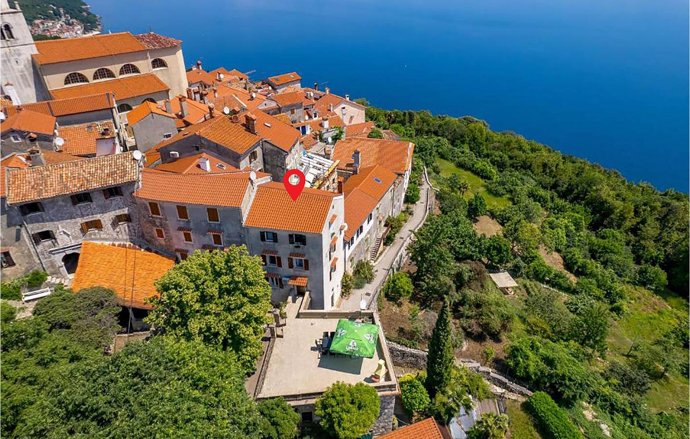 Ganze Ferienwohnung, Reizende 2-Zimmer-Wohnung mit Terrasse, 600 m vom Strand Sv. Ivan entfernt in Mošćenice, Moscenicka Draga