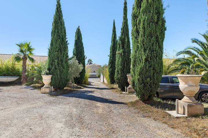 Studio entier, Appartement Céraria avec piscine partagée in Loupian, Côte méditerranéenne (France)