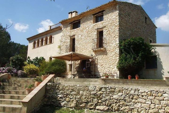 Casa rural para 10 personas, con Balcón y Jacuzzi además de Terraza y Jardín en La Secuita