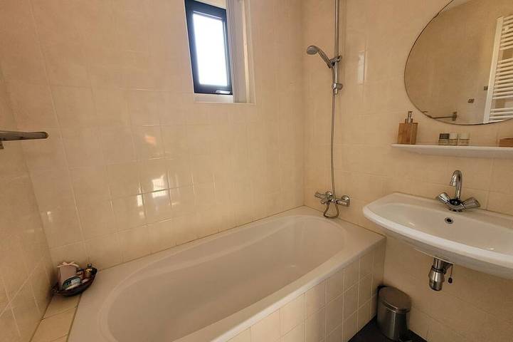 Bedstead cottage in child and animal friendly vacation park in Drenthe
