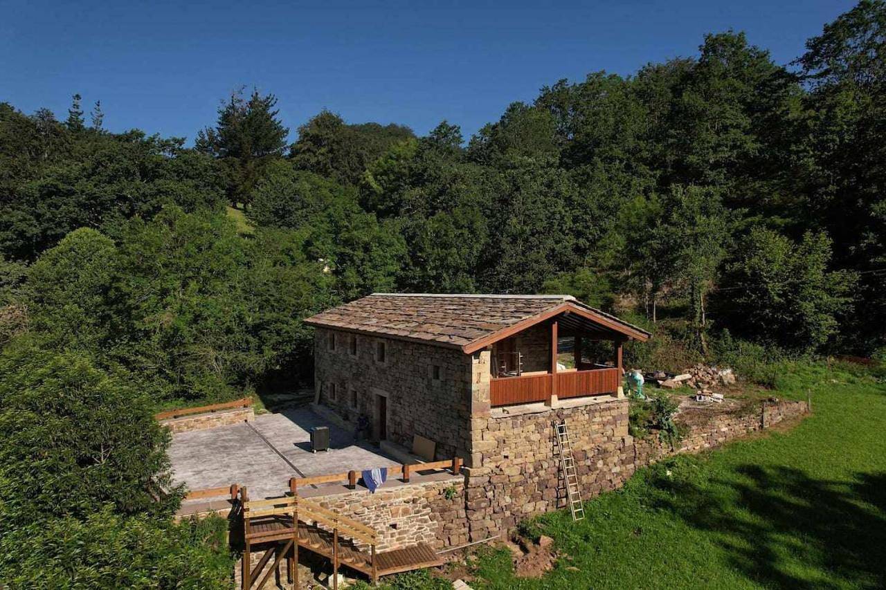 Apartamento entero, Cabaña Pasiega Castro Valnera in Vega de Pas, Cordillera Cantábrica