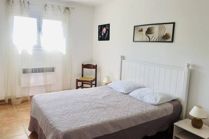 Location de vacances pour 5 personnes, avec terrasse et jardin dans Plage du Ruppione - 2