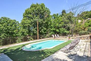 Location de vacances pour 6 personnes, animaux acceptés à Bordezac