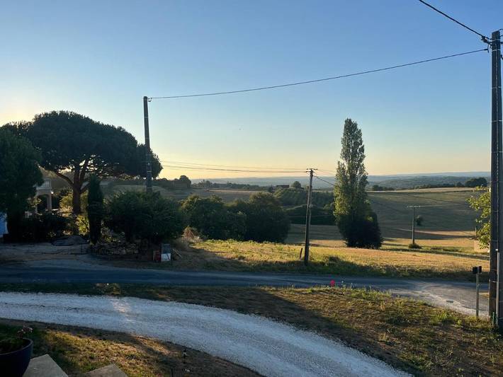 Gîte pour 4 personnes, avec terrasse et vue à Marcillac-Saint-Quentin - 2
