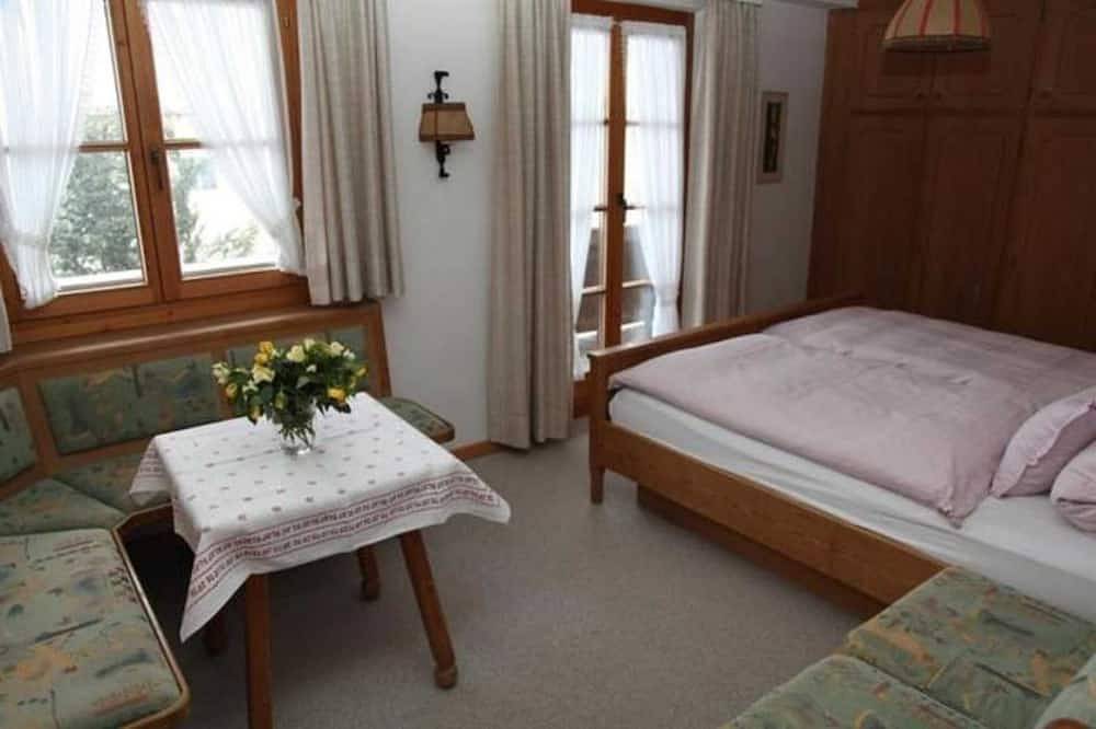 Ganze Wohnung, Ferienwohnung 2. Stock - Ferienwohnungen Rheingold in Bad Wiessee, Bayerische Alpen