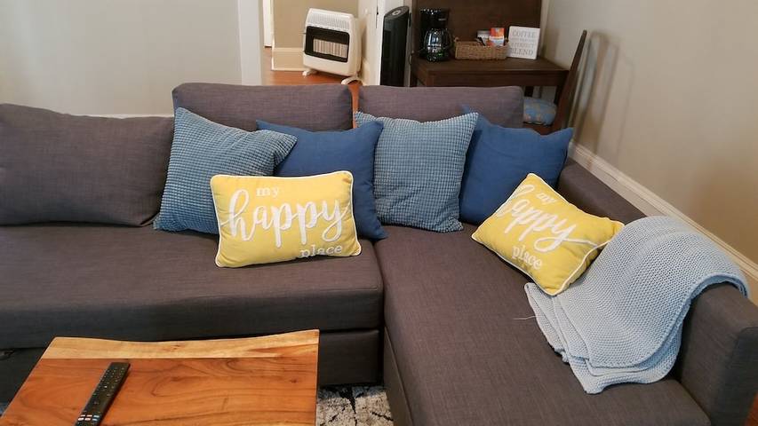 Vacation rental for 2 people, with yard, with pets in Montgomery