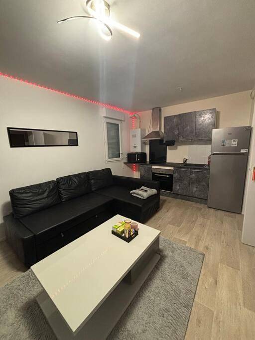 Gîte pour 2 personnes, avec terrasse à Montfermeil - 2