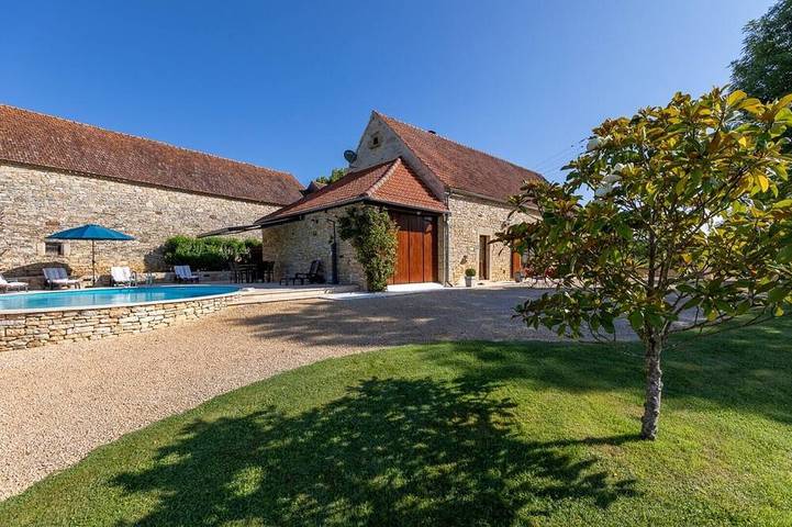 Gîte pour 5 personnes, avec jardin et terrasse à Rampoux
