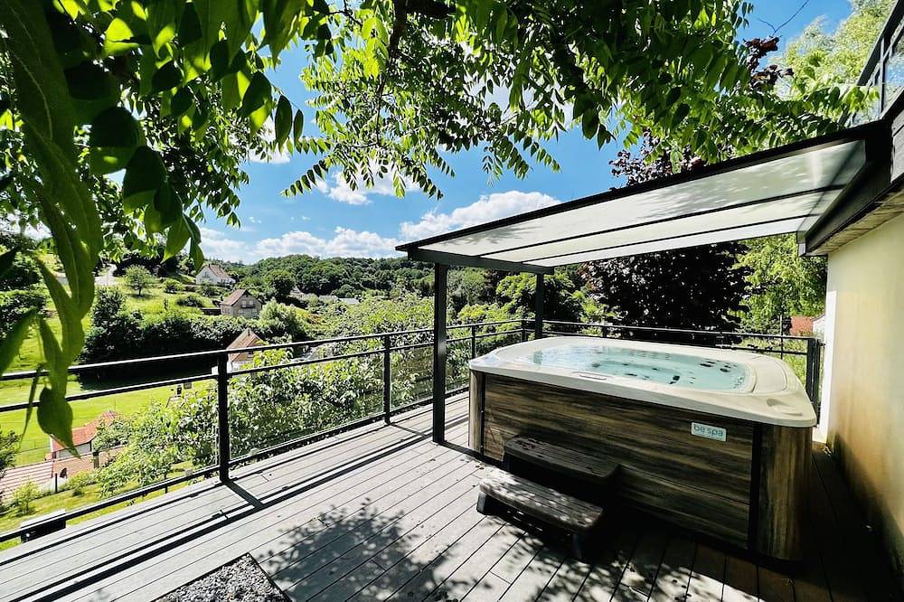 Charming gîte between sky and nature: sleeps 10 (contact us if more). in Siersthal, Sarreguemines