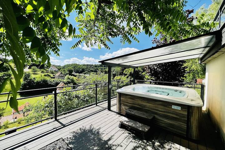 Holiday home for 10 people, with hot tub and garden as well as terrace and sauna - 1