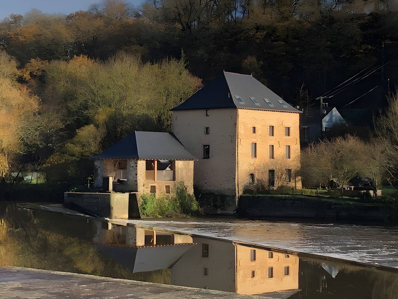 Maison de vacances « Moulin De La Benatre » avec terrasse, jardin privés et Wi-Fi in Entrammes, Mayenne