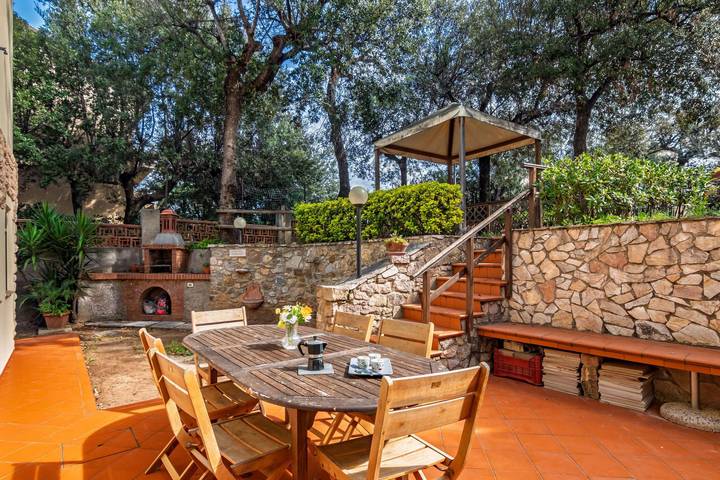 Holiday apartment for 6 people, with garden - 1